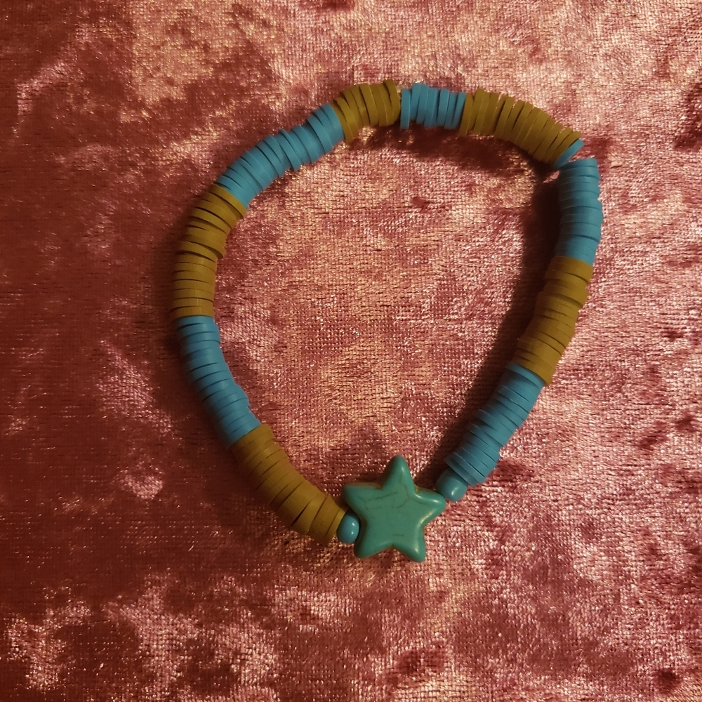 Friendship braclets - Picture 2 of 3